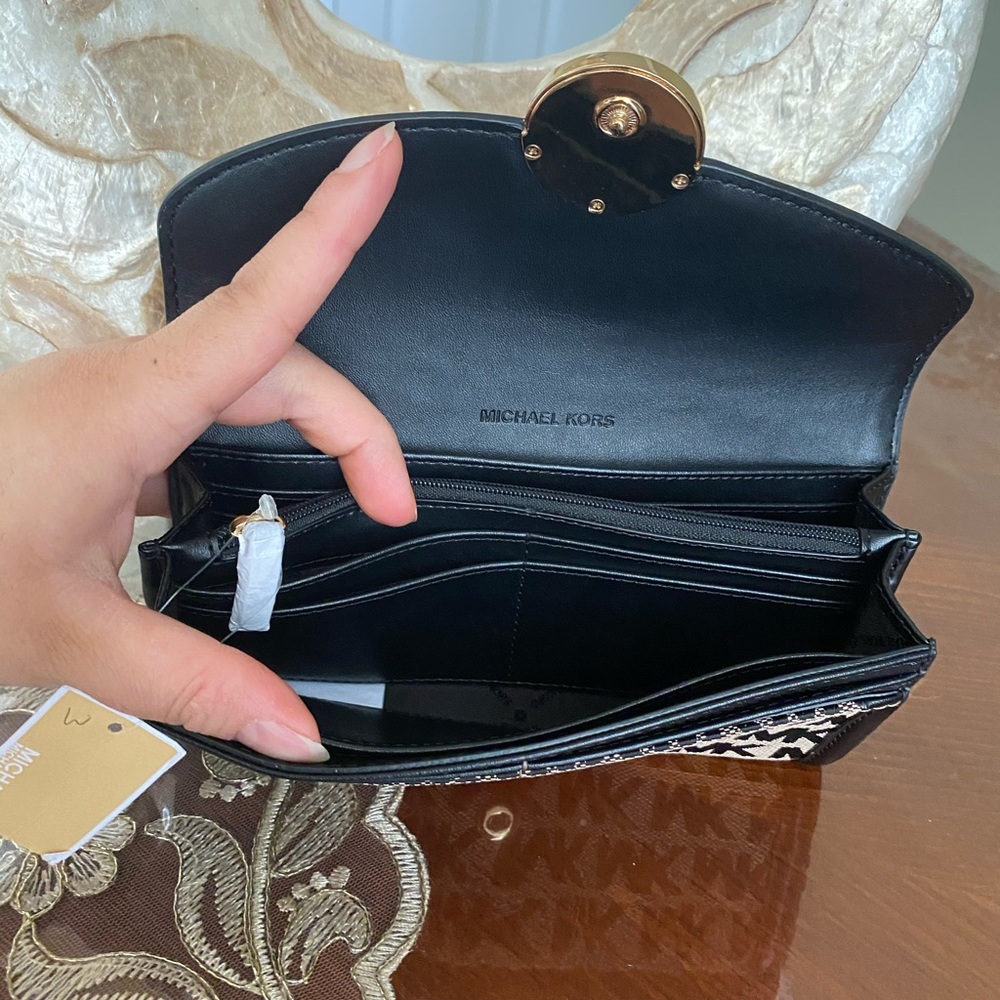 Michael Kors Fulton wallet - Picture 7 of 16